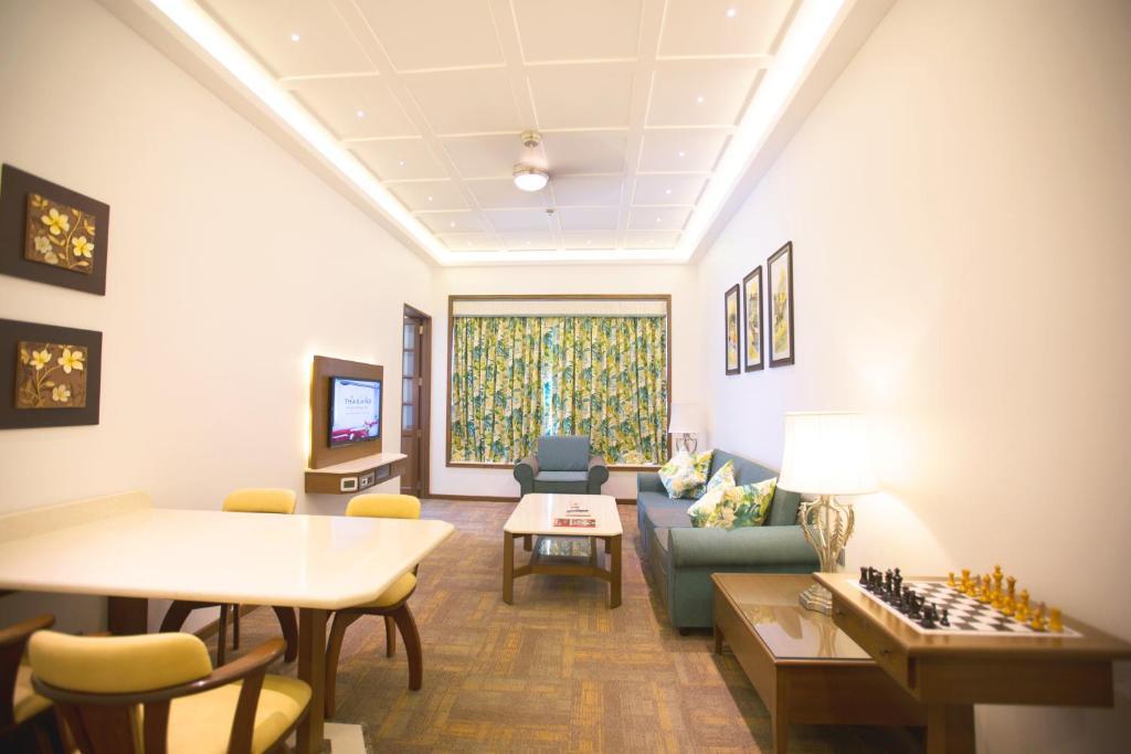 E Square The Fern, Hotel Pune