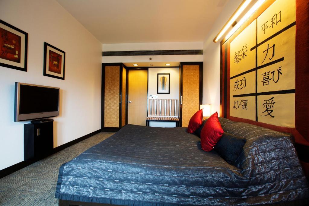 E Square The Fern, Hotel 3*