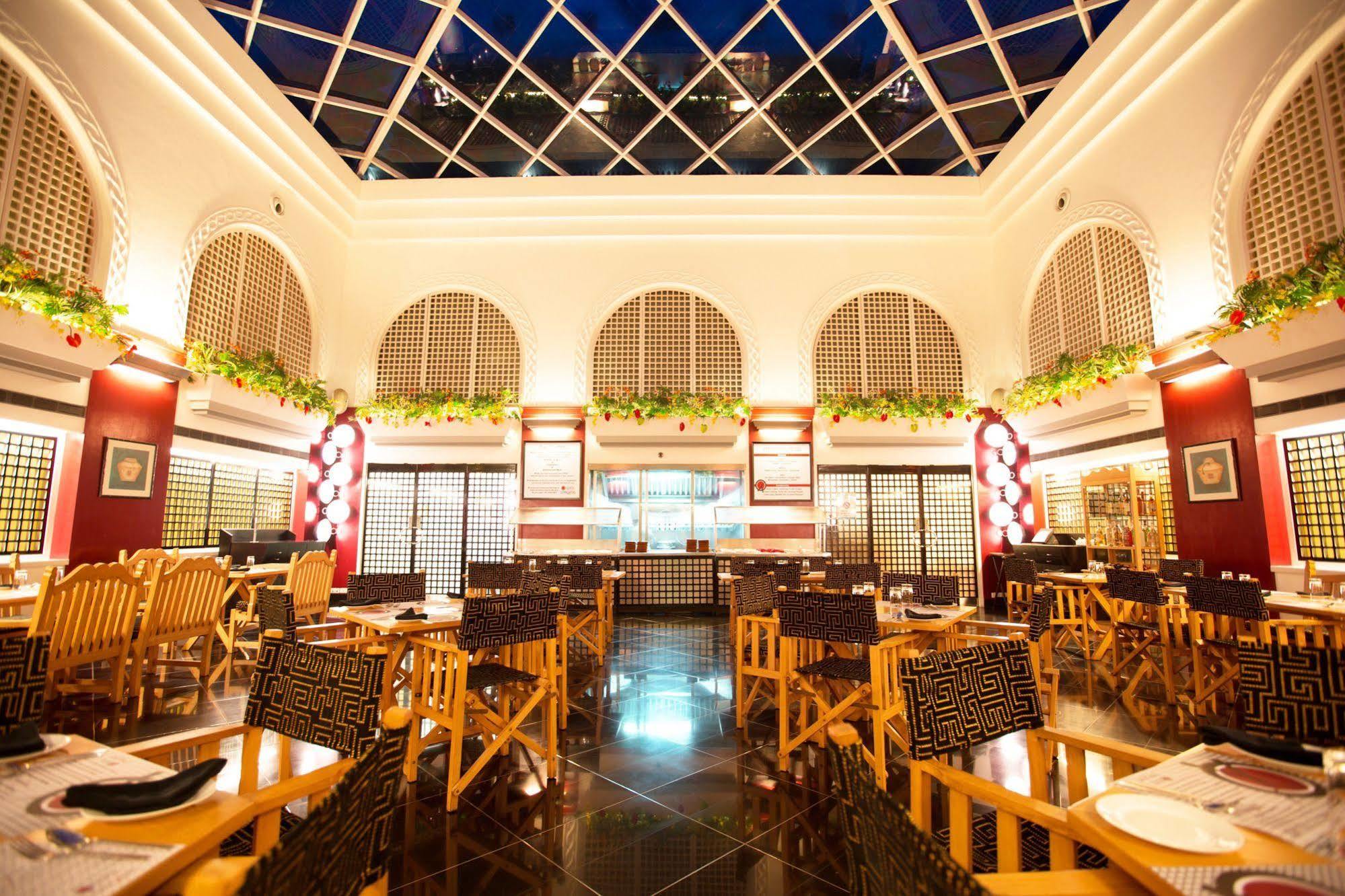 Hotel E Square The Fern, 3*